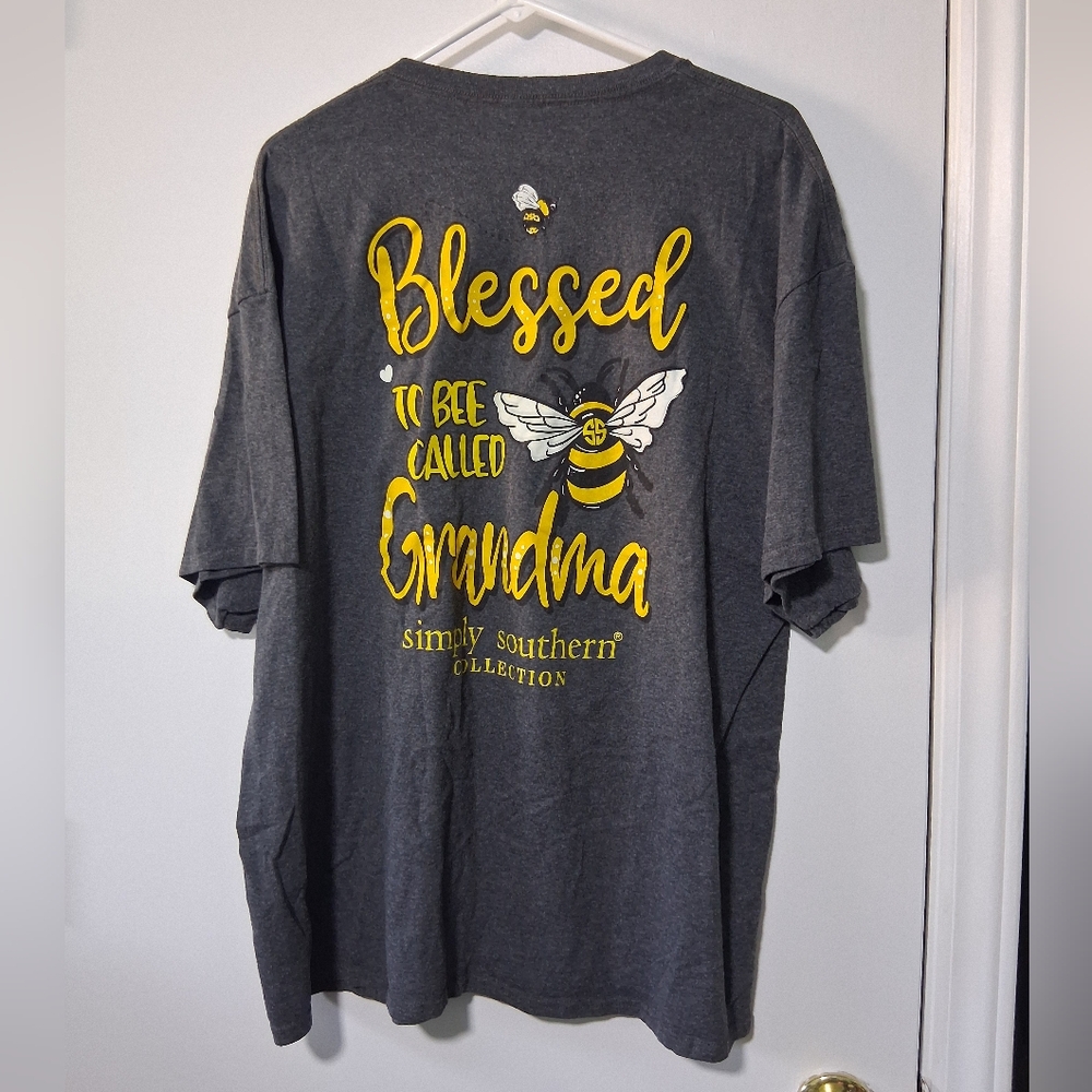 Simply Southern Gray Short Sleeve Tee with Grandma Logo Size 2XL